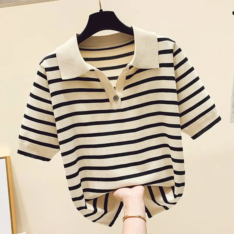 Women Clothing Fashion Polo-ne – Vintage Collectible Buttons Bewertung und Preis