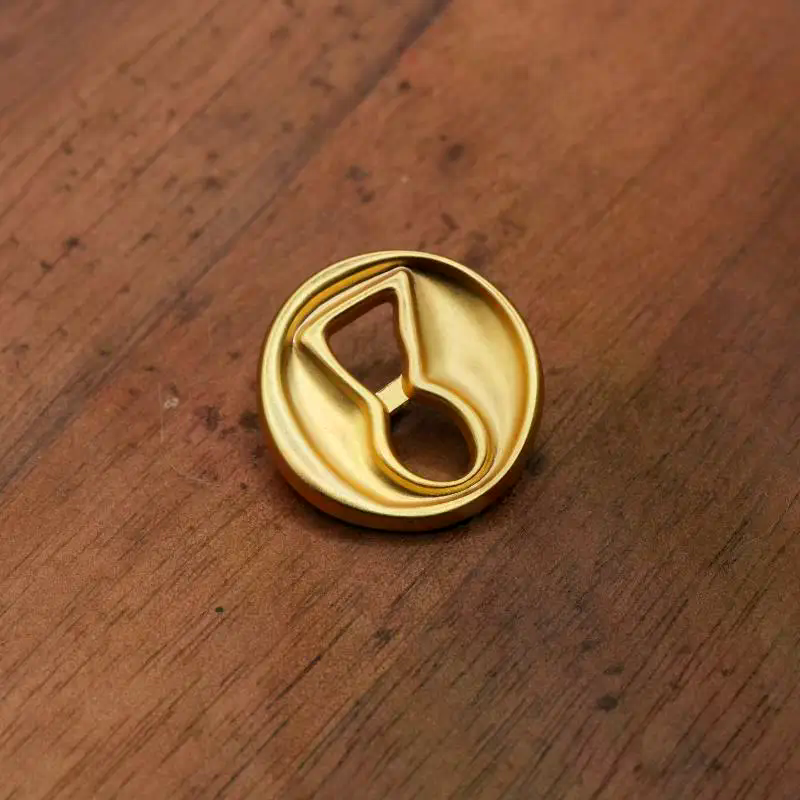 Vintage Metal Button Artistic  – Vintage Collectible Buttons Bewertung und Preis