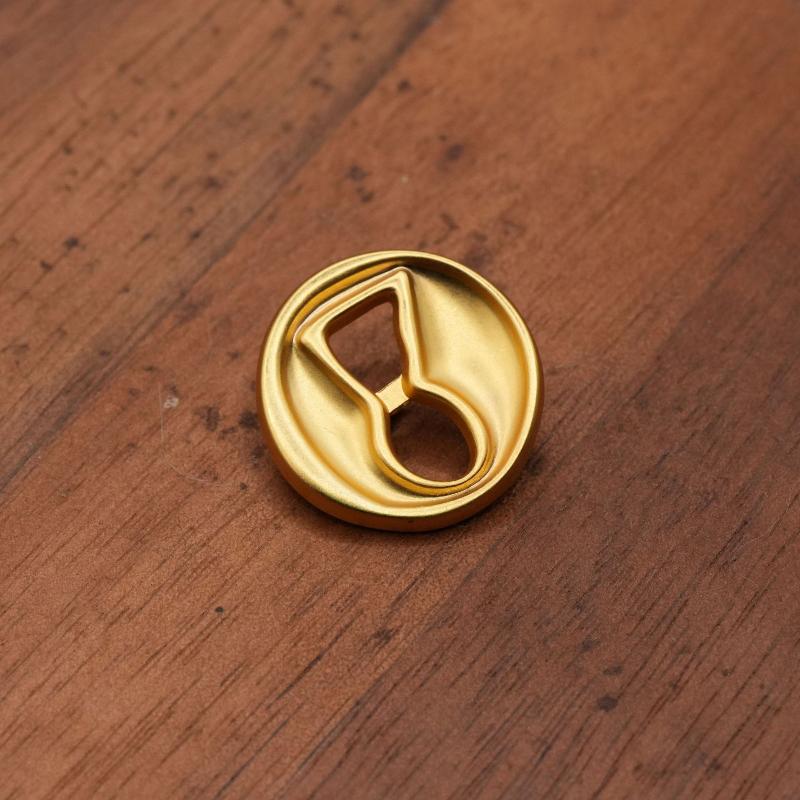 Vintage Metal Button Artistic  – Vintage Collectible Buttons Bewertung und Preis