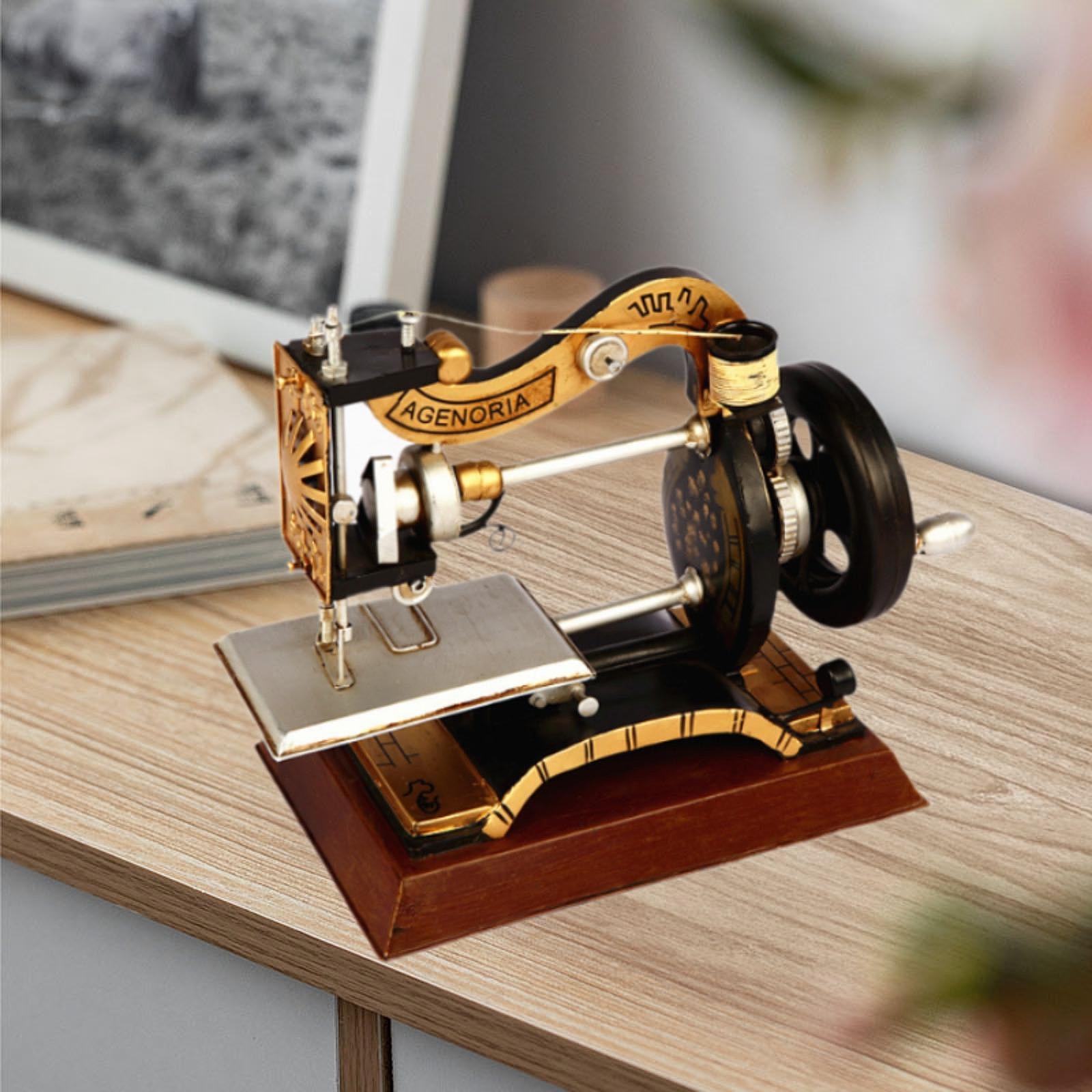 Vintage Sewing Machine Model T – Vintage Collectible Clothing Bewertung und Preis