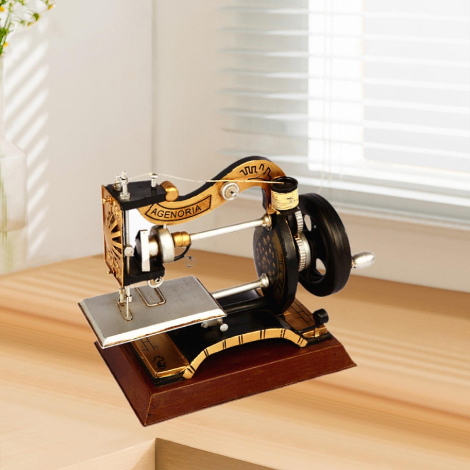 Vintage Sewing Machine Model T – Vintage Collectible Clothing Bewertung und Preis